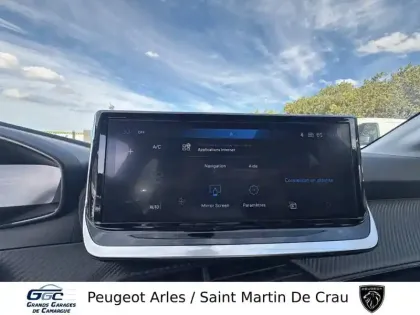Photo 19 Peugeot 208  Hybrid 100 e-DCS6