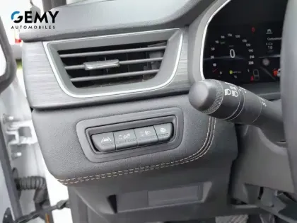 Photo 15 Renault Captur  mild hybrid 160 EDC