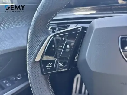 Photo 18 Peugeot 5008  Hybrid 145 ch e-DCS6