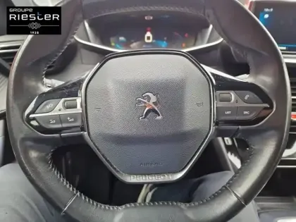 Photo 11 Peugeot 2008  PureTech 130 S&S BVM6