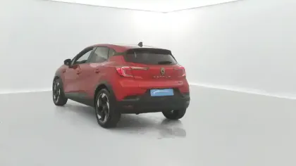 Photo 11 Renault Captur  E-Tech full hybrid 145 ch