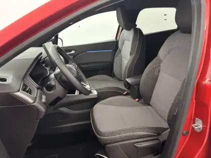 Photo 17 Renault Captur  E-Tech full hybrid 145 ch