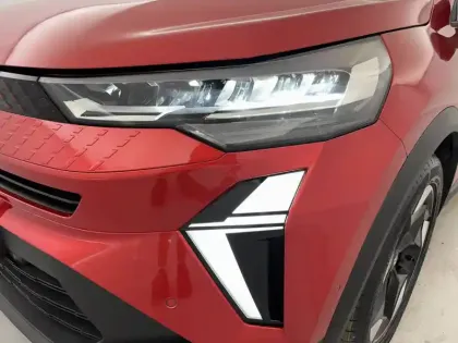 Photo 34 Renault Captur  E-Tech full hybrid 145 ch