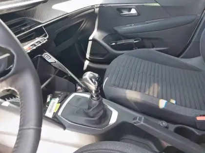 Photo 13 Peugeot 208  PureTech 100 S&S BVM6