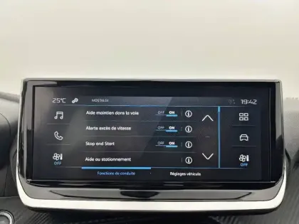 Photo 40 Peugeot 208  PureTech 100 S&S BVM6