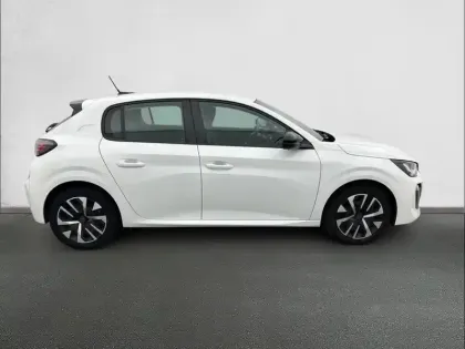 Photo 23 Peugeot 208  PureTech 100 S&S BVM6