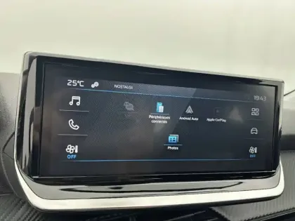 Photo 41 Peugeot 208  PureTech 100 S&S BVM6