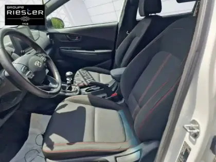 Photo 8 Hyundai Kona  1.0 T-GDi 120 Hybrid 48V