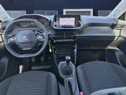 Photo 12 Peugeot 208  PureTech 100 S&S BVM6