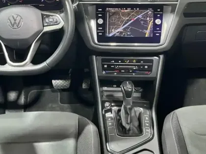 Photo 9 Volkswagen Tiguan 2.0 TDI 150ch DSG7 Elegance