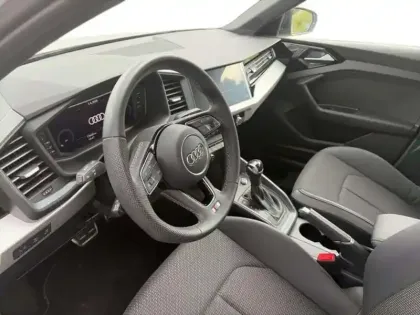 Photo 8 Audi A1 30 TFSI 116 ch S tronic 7 S line