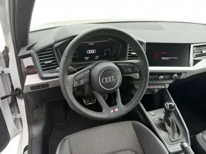 Photo 7 Audi A1 30 TFSI 116 ch S tronic 7 S line