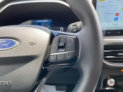 Photo 20 Ford Kuga 2.5 Duratec 180ch Hybrid FlexiFuel Titanium Business Powershift