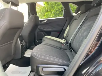 Photo 8 Ford Kuga 2.5 Duratec 180ch Hybrid FlexiFuel Titanium Business Powershift