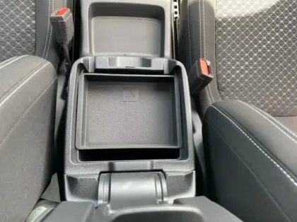 Photo 14 Ford Kuga 2.5 Duratec 180ch Hybrid FlexiFuel Titanium Business Powershift