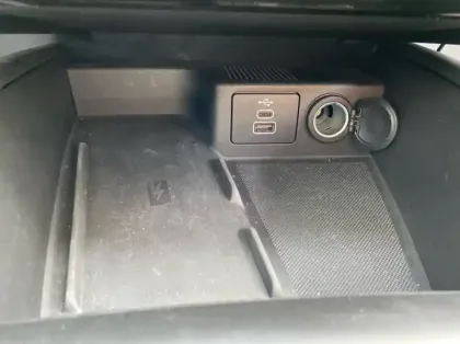 Photo 21 Ford Kuga 2.5 Duratec 180ch Hybrid FlexiFuel Titanium Business Powershift