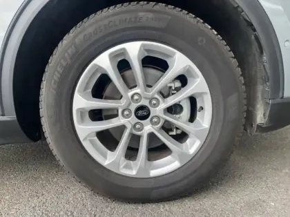 Photo 13 Ford Kuga 2.5 Duratec 180ch Hybrid FlexiFuel Titanium Business Powershift