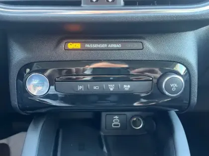 Photo 19 Ford Kuga 2.5 Duratec 180ch Hybrid FlexiFuel Titanium Business Powershift