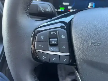 Photo 16 Ford Kuga 2.5 Duratec 180ch Hybrid FlexiFuel Titanium Business Powershift
