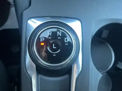 Photo 7 Ford Kuga 2.5 Duratec 180ch Hybrid FlexiFuel Titanium Business Powershift