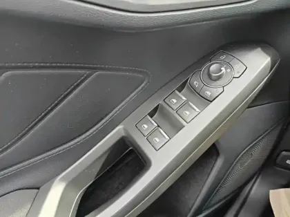Photo 5 Ford Focus 1.0 Flexifuel mHEV 125ch Titanium X Business