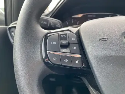 Photo 15 Ford Fiesta 1.0 EcoBoost 100ch Stop&Start Cool & Connect 5p Euro6.2