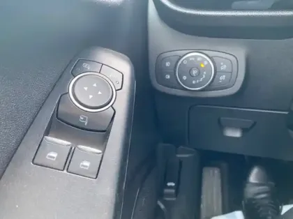 Photo 5 Ford Fiesta 1.0 EcoBoost 100ch Stop&Start Cool & Connect 5p Euro6.2