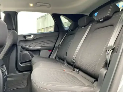Photo 8 Ford Kuga 2.5 Duratec 180ch Hybrid FlexiFuel Titanium Business Powershift
