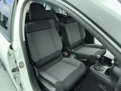 Photo 8 Citroën C3  BlueHDi 100 S&S BVM6 C-Series