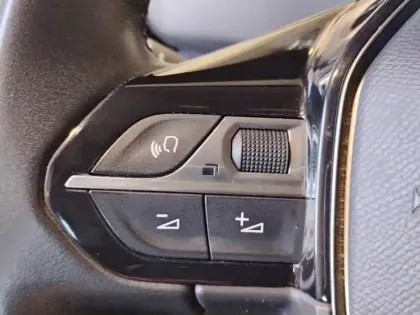 Photo 18 Peugeot Rifter  Standard PureTech 110 S&S BVM6 5pl Style