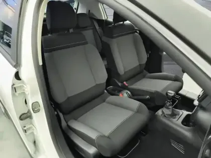 Photo 8 Citroën C3  BlueHDi 100 S&S BVM6 Feel Business