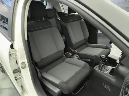 Photo 8 Citroën C3  BlueHDi 100 S&S BVM6 C-Series
