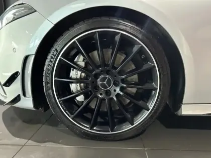 Photo 5 Mercedes Classe A AMG A 35 4MATIC