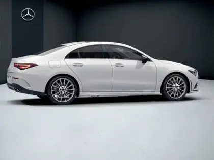 Photo 18 Mercedes CLA  250 e Coupé