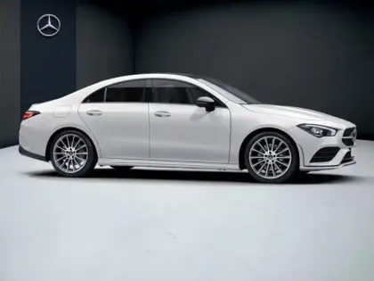 Photo 15 Mercedes CLA  250 e Coupé