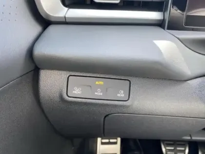Photo 13 Volkswagen T-roc  1.5 eTSI 150ch R-Line DSG7