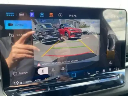 Photo 8 Volkswagen T-roc  1.5 eTSI 150ch R-Line DSG7