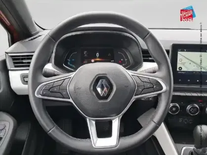 Photo 11 Renault Clio  1.6 E-Tech hybride 145ch Techno