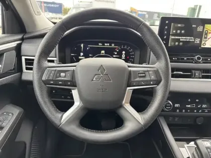 Photo 31 Mitsubishi Outlander  2.4 PHEV 306ch Intense 4WD