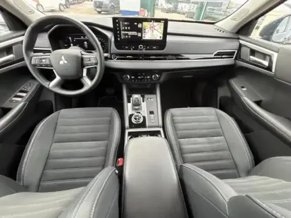 Photo 30 Mitsubishi Outlander  2.4 PHEV 306ch Intense 4WD