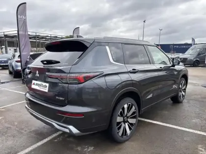 Photo 21 Mitsubishi Outlander  2.4 PHEV 306ch Intense 4WD