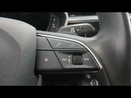 Photo 13 Audi Q3  35 TFSI 150ch Avus S tronic 7