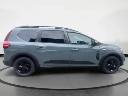Photo 5 Dacia Jogger  1.6 hybrid 140ch Extreme+ 7 places -24