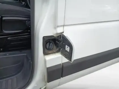 Photo 9 Renault Master  Fg F3300 L2H2 2.3 Blue dCi 135ch Confort Euro6E