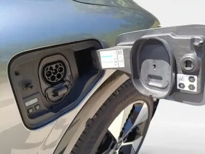Photo 9 Renault Megane  E-Tech Electric EV60 220ch Equilibre super charge -B