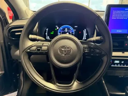 Photo 5 Toyota Yaris  116h Design 5p MY25
