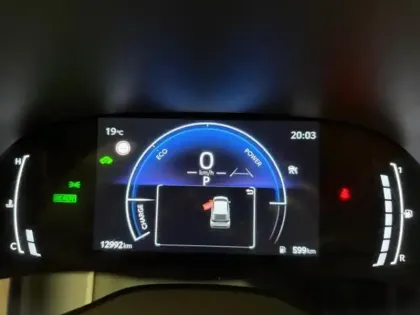 Photo 7 Toyota Yaris  116h Design 5p MY25
