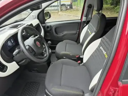 Photo 8 Fiat Panda  Classic 1.0 70ch BSG S&S Pandina