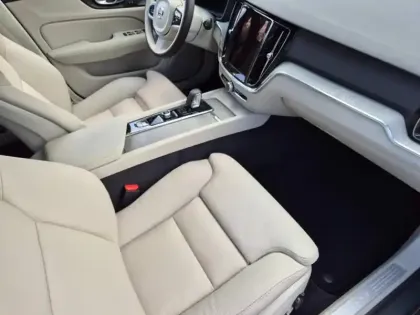 Photo 13 Volvo V60  B4 197ch Plus Style Dark DCT 7