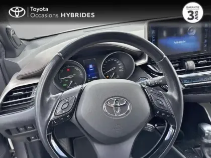 Photo 10 Toyota C-HR  122h Distinctive 2WD E-CVT